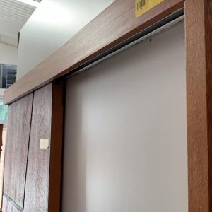 MECANISMO PORTA DE CORRER ACABAMENTO EM MADEIRA MARION MPC